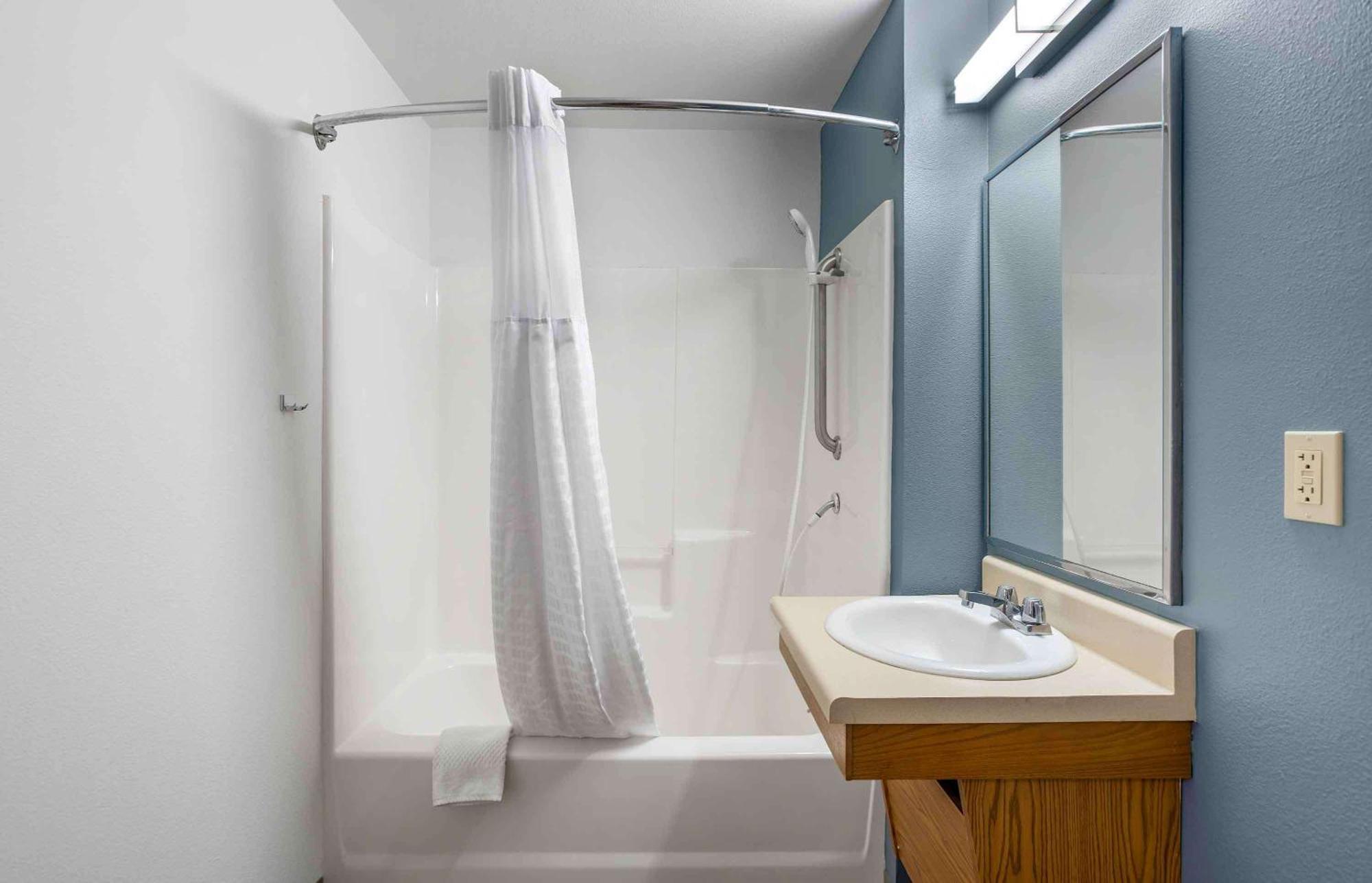 Extended Stay America Select Suites - Louisville - Airport Bagian luar foto