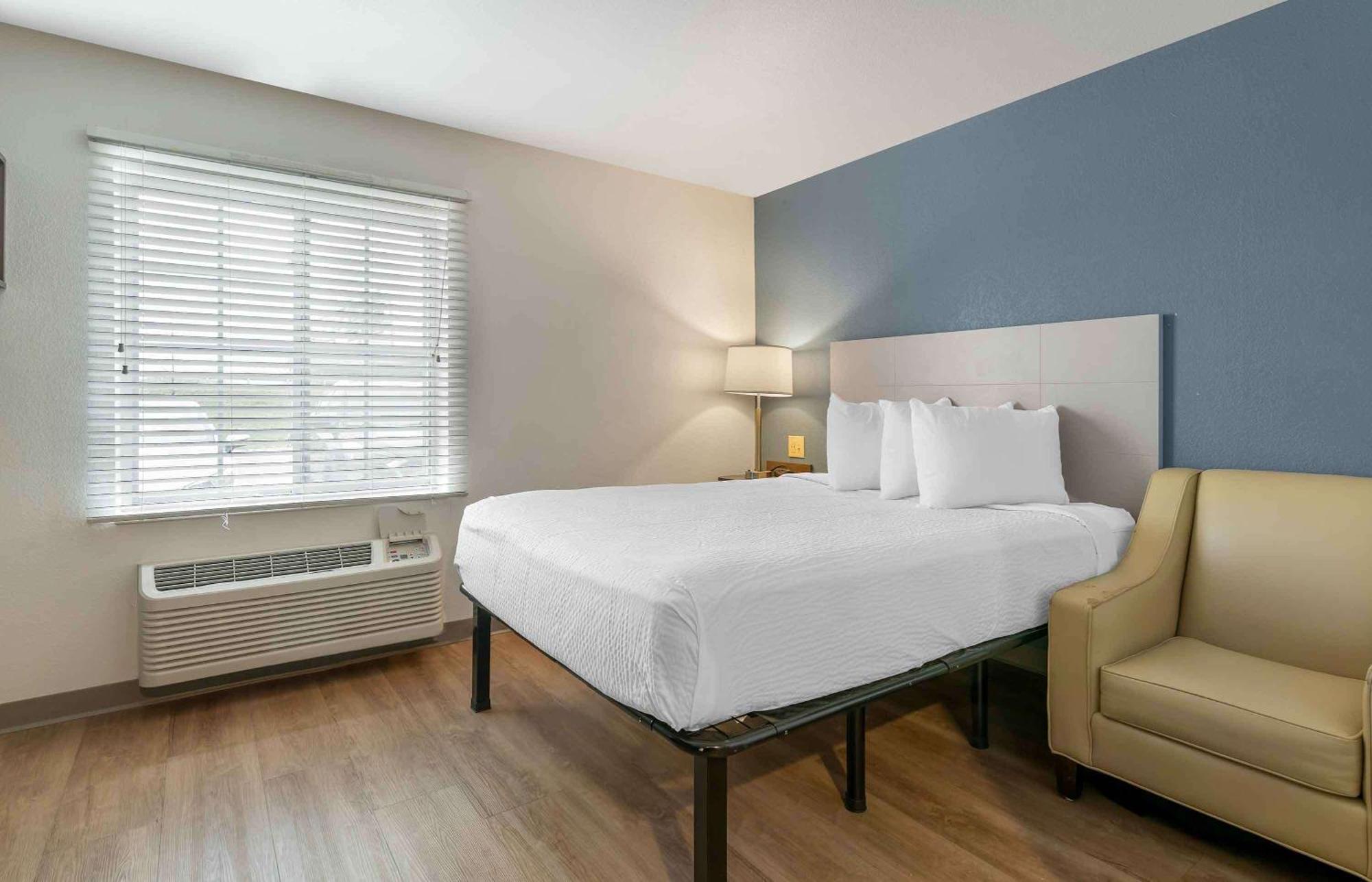 Extended Stay America Select Suites - Louisville - Airport Bagian luar foto