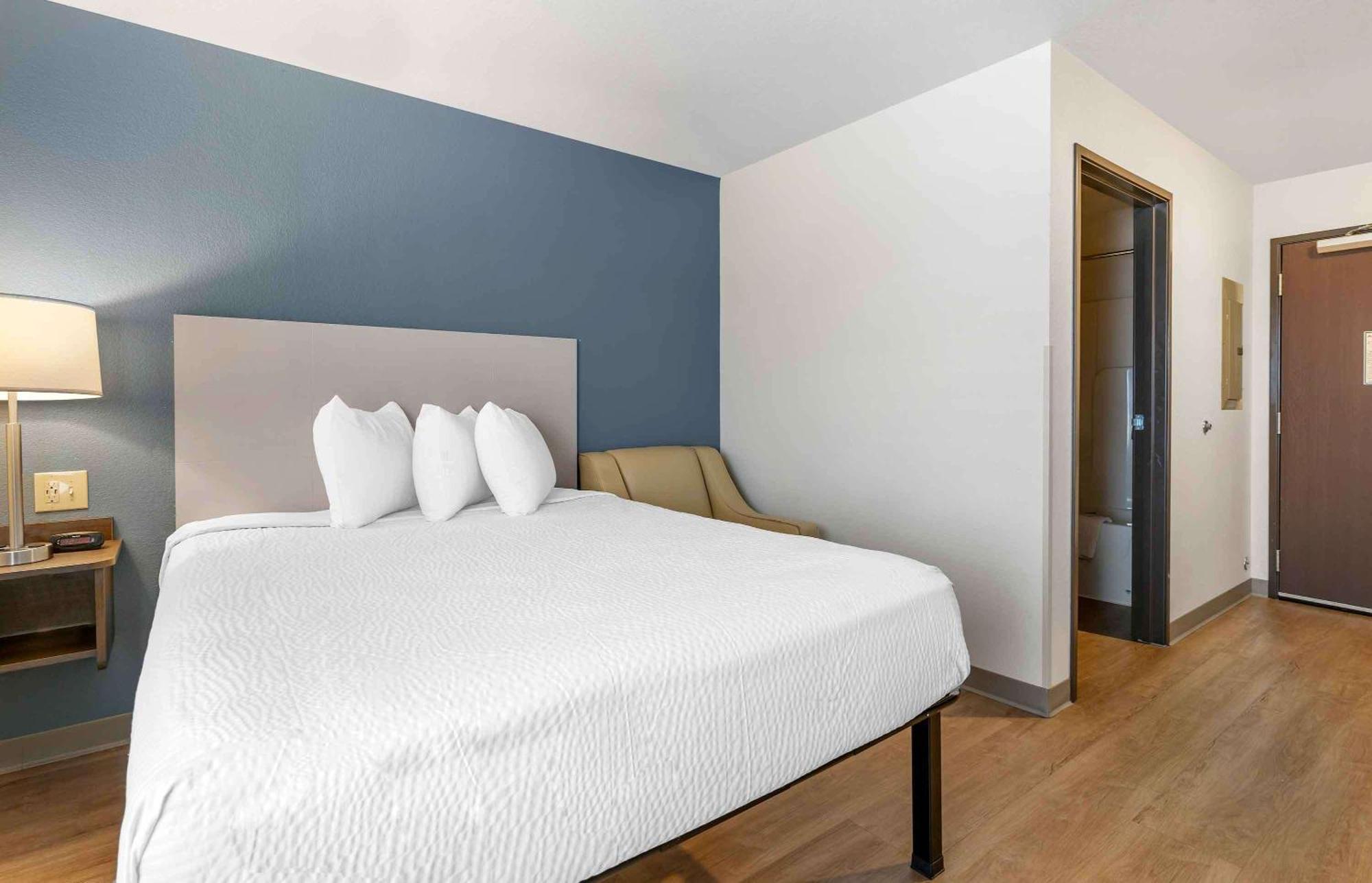 Extended Stay America Select Suites - Louisville - Airport Bagian luar foto